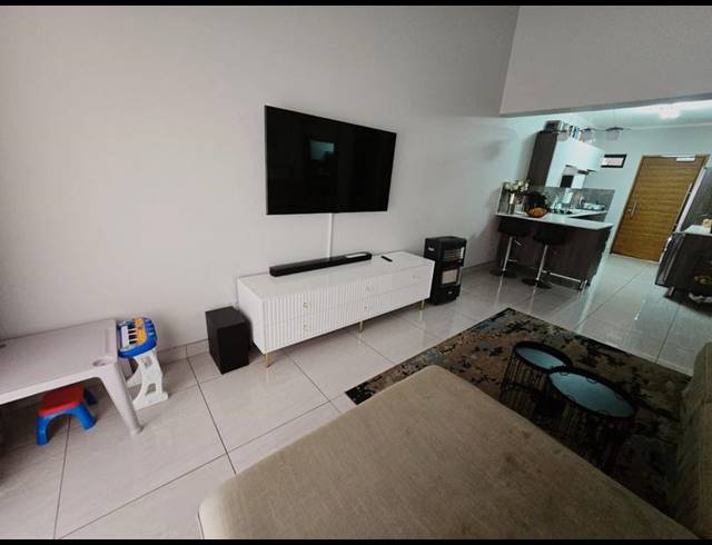 3 BEDROOM APARTMENT FOR SALE IN GLEN MARAIS